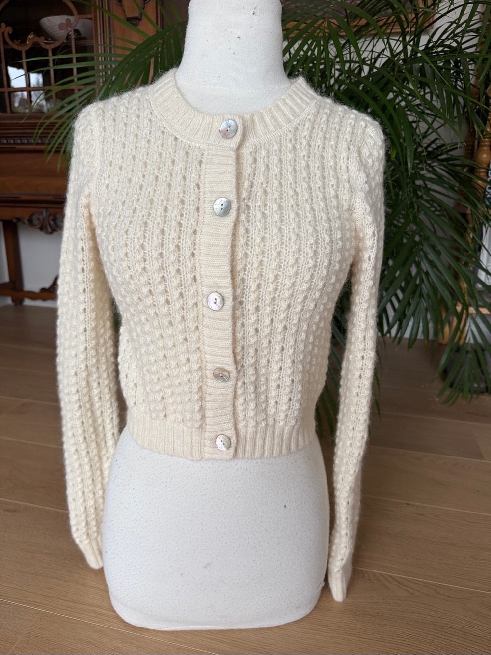 New Aritzia Wilfred Free alpaca and mohair blend cropped knit cardigan sweater